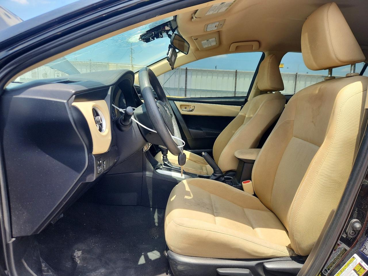 2018 TOYOTA COROLLA LE photo 13
