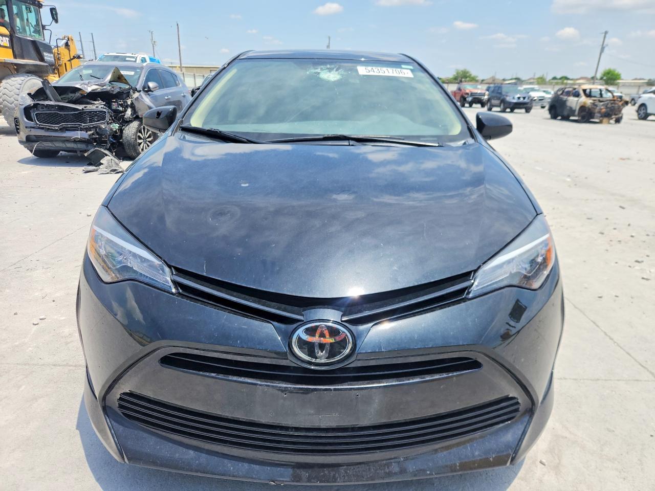 2018 TOYOTA COROLLA LE photo 9