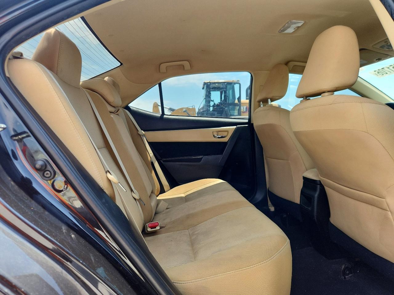2018 TOYOTA COROLLA LE photo 19