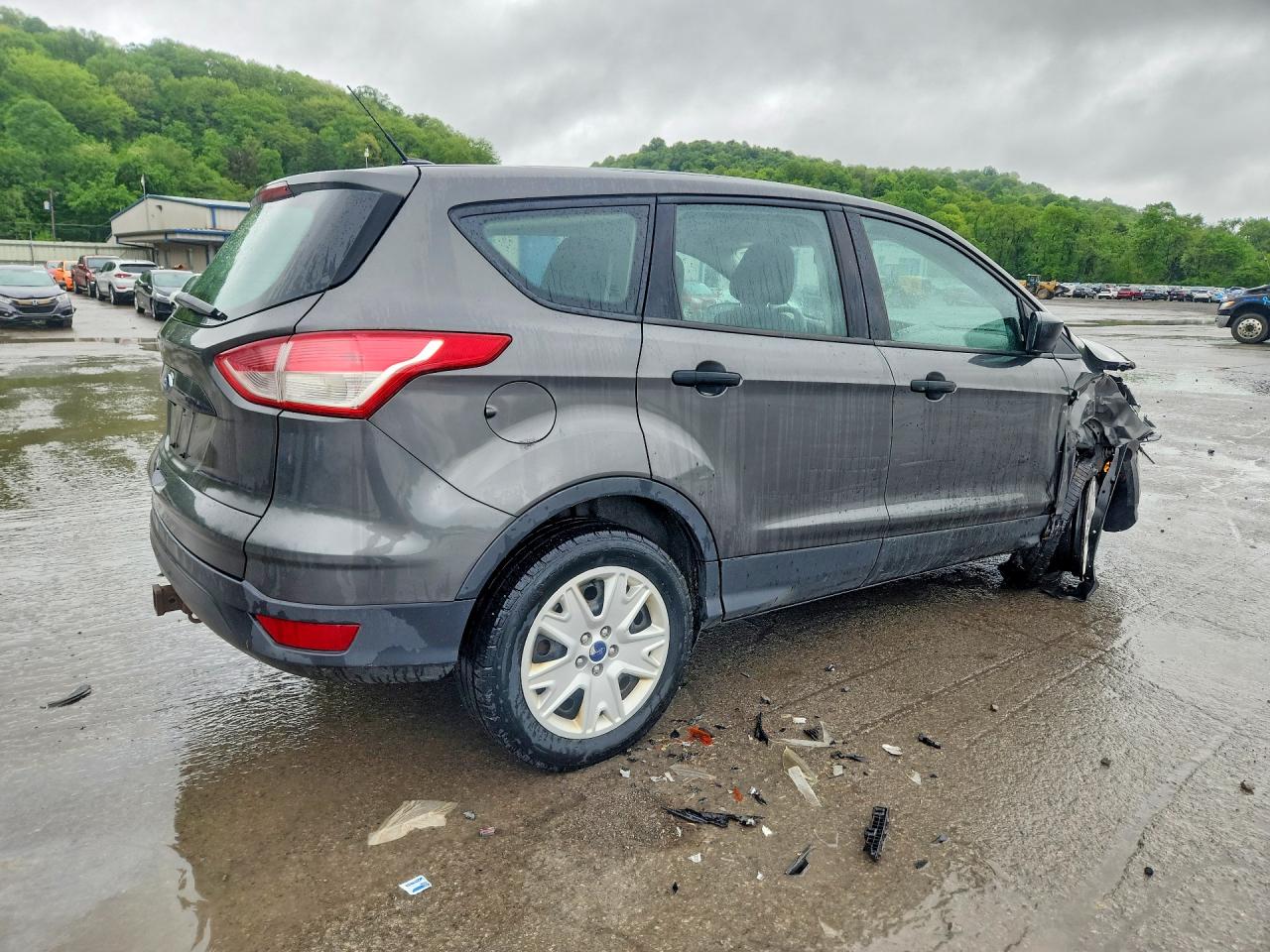 2016 FORD ESCAPE S photo 5