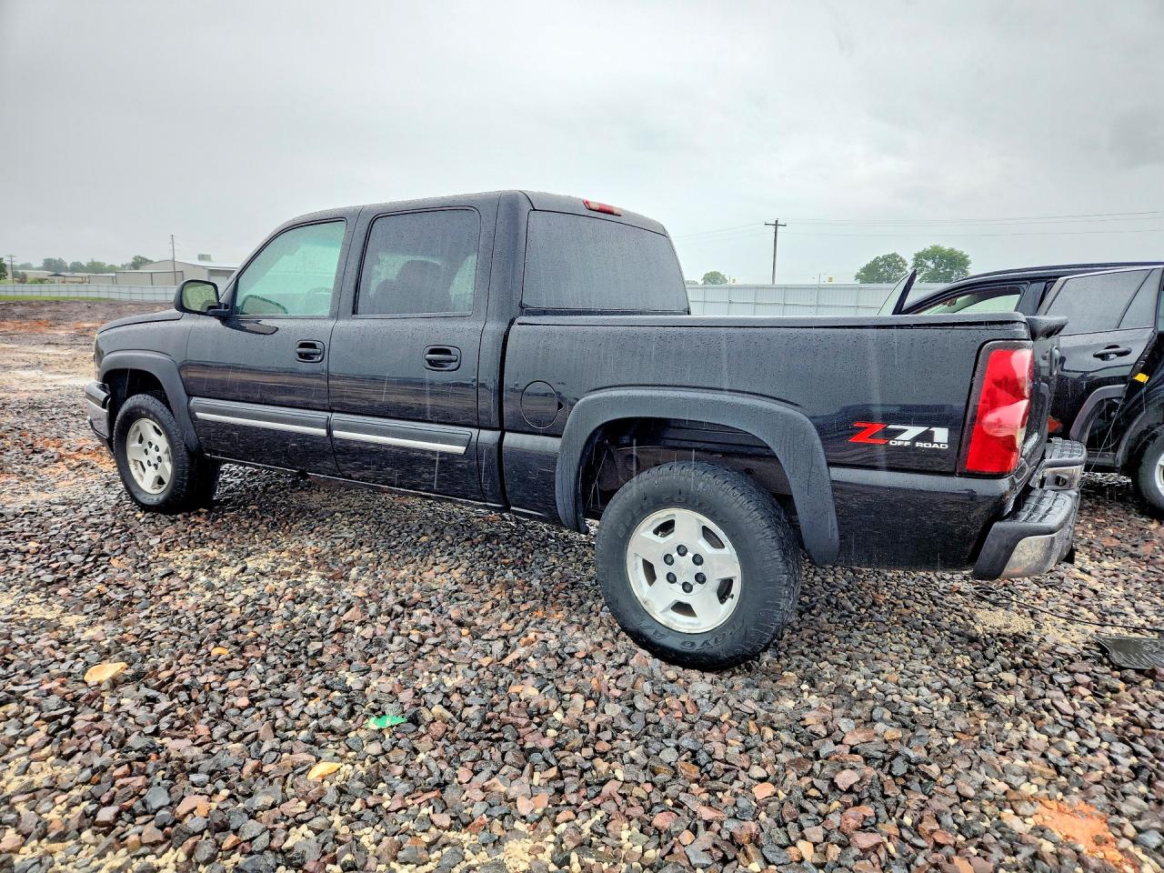 2006 CHEVROLET SILVERADO K1500 photo 2