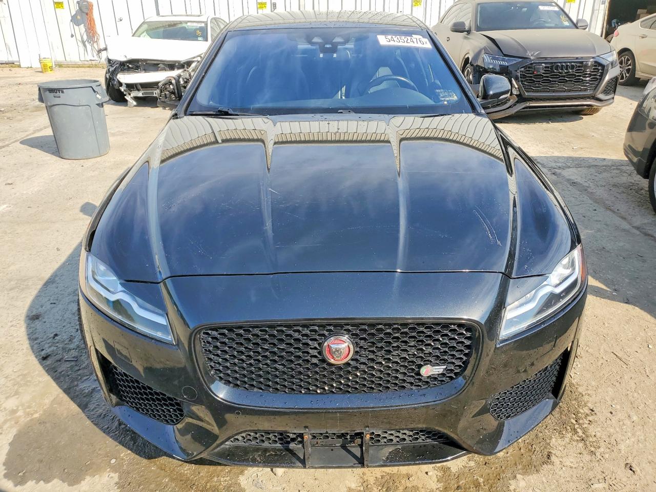 2016 JAGUAR XF S photo 9