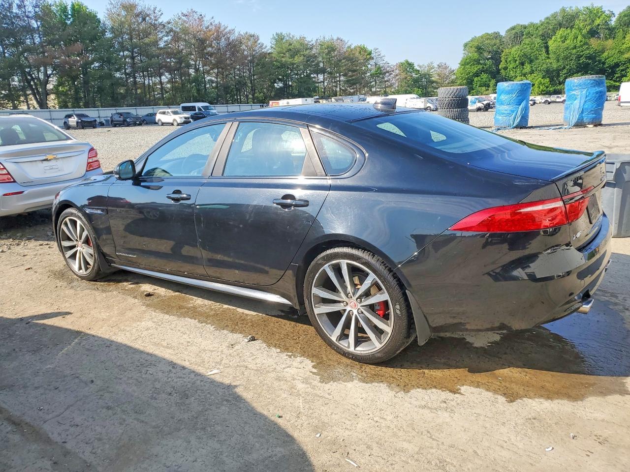 2016 JAGUAR XF S photo 3