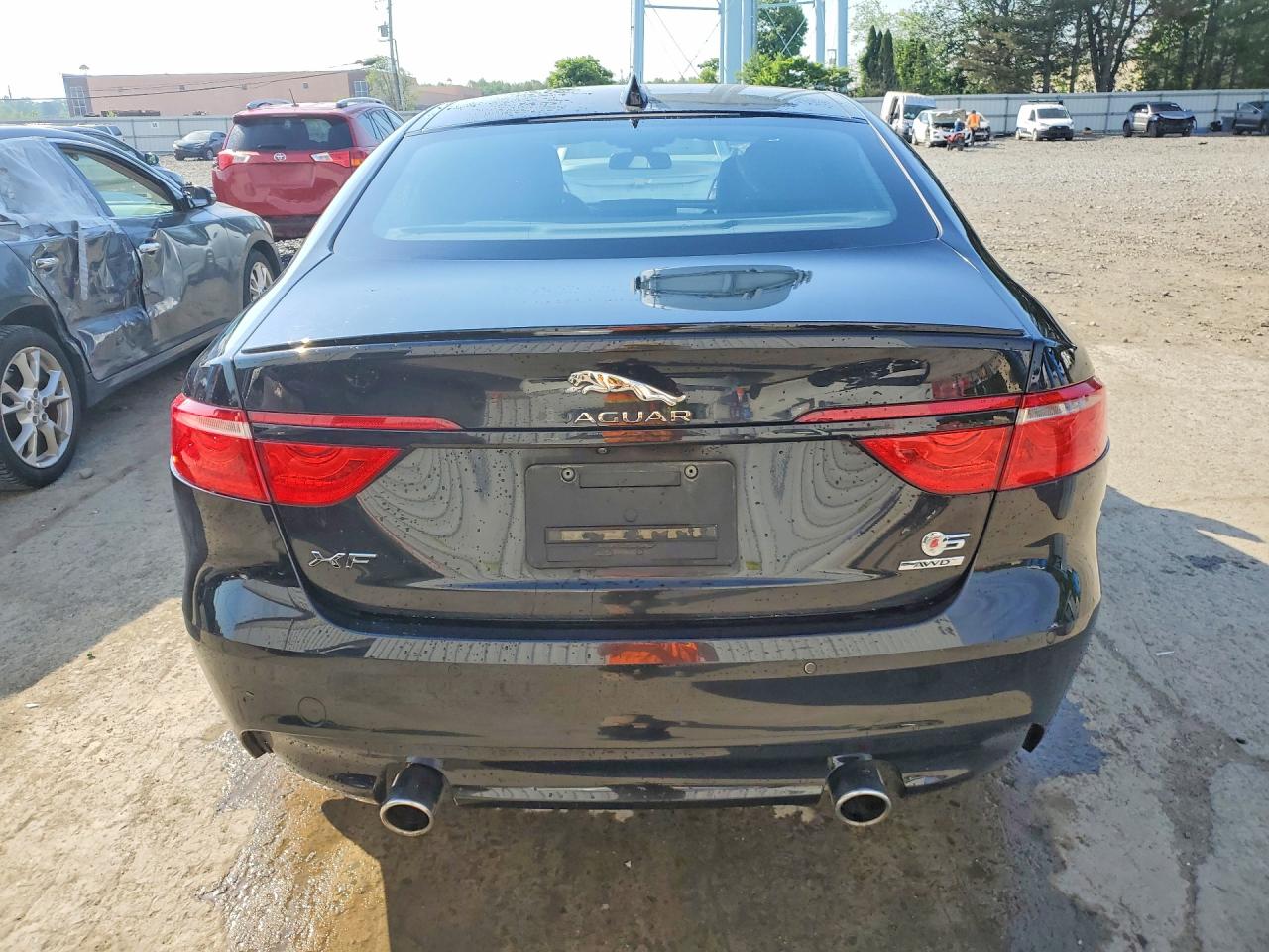 2016 JAGUAR XF S photo 11