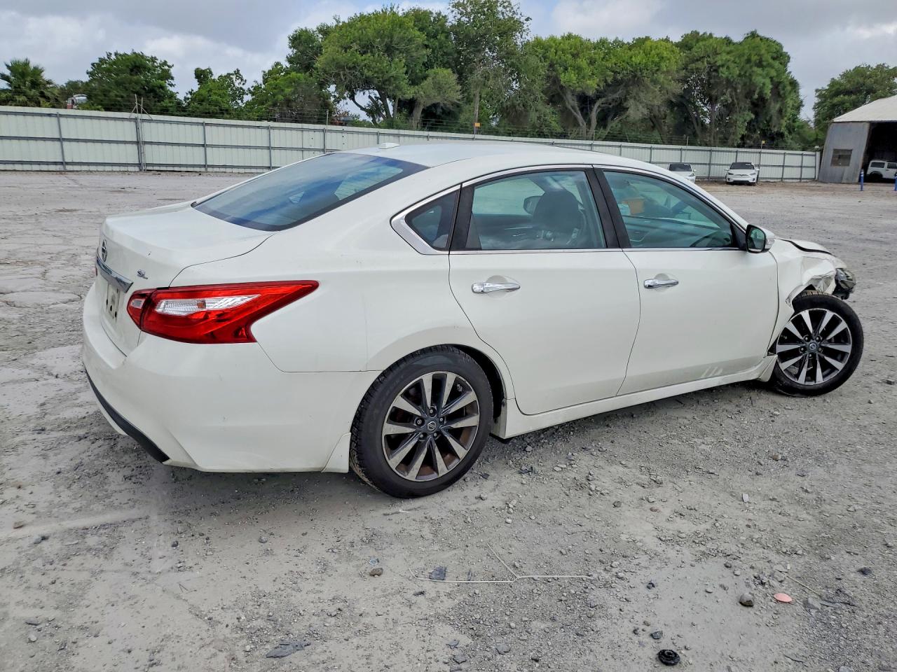 2017 NISSAN ALTIMA 2.5 SL photo 5