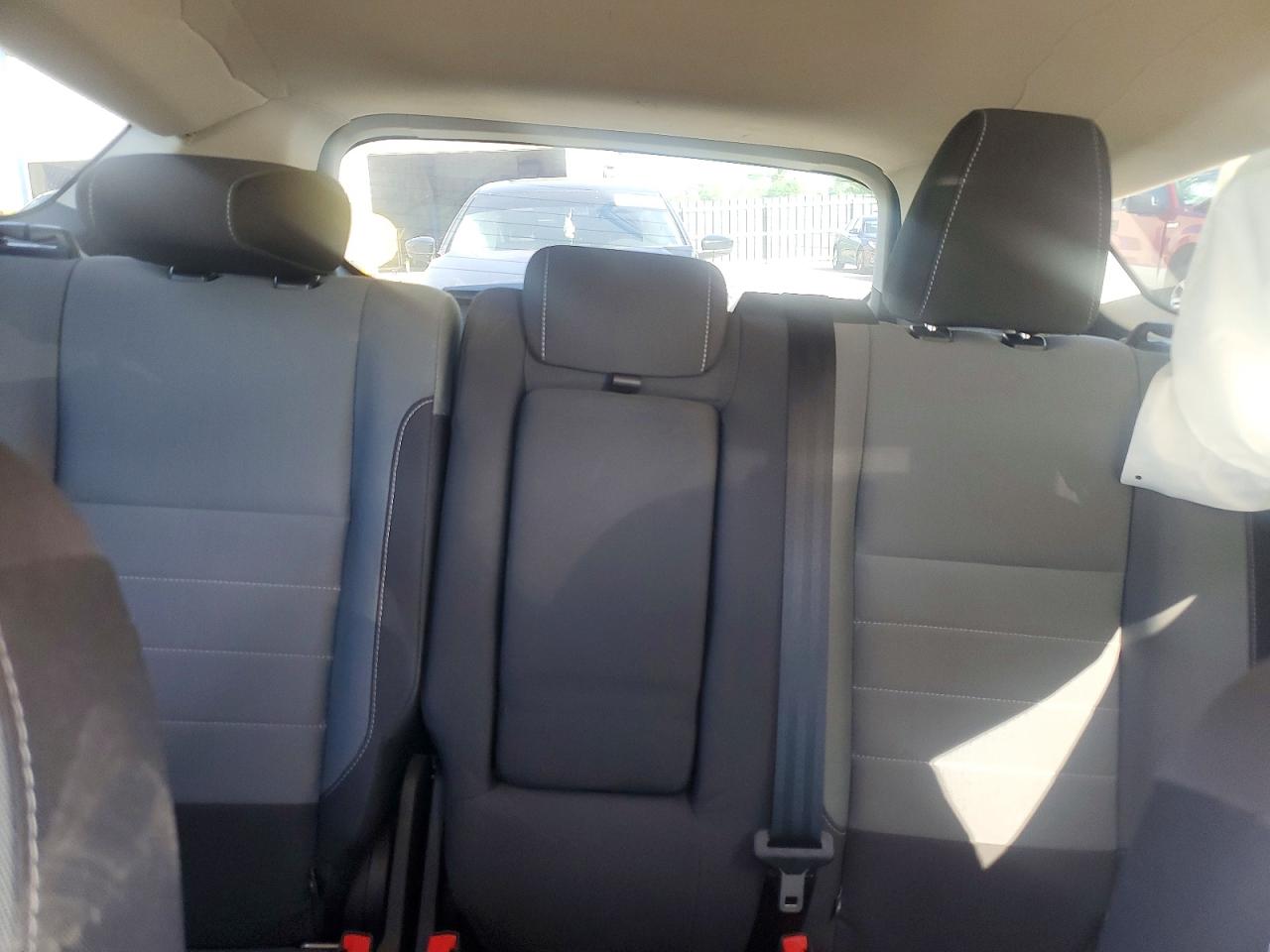 2016 FORD ESCAPE SE photo 19