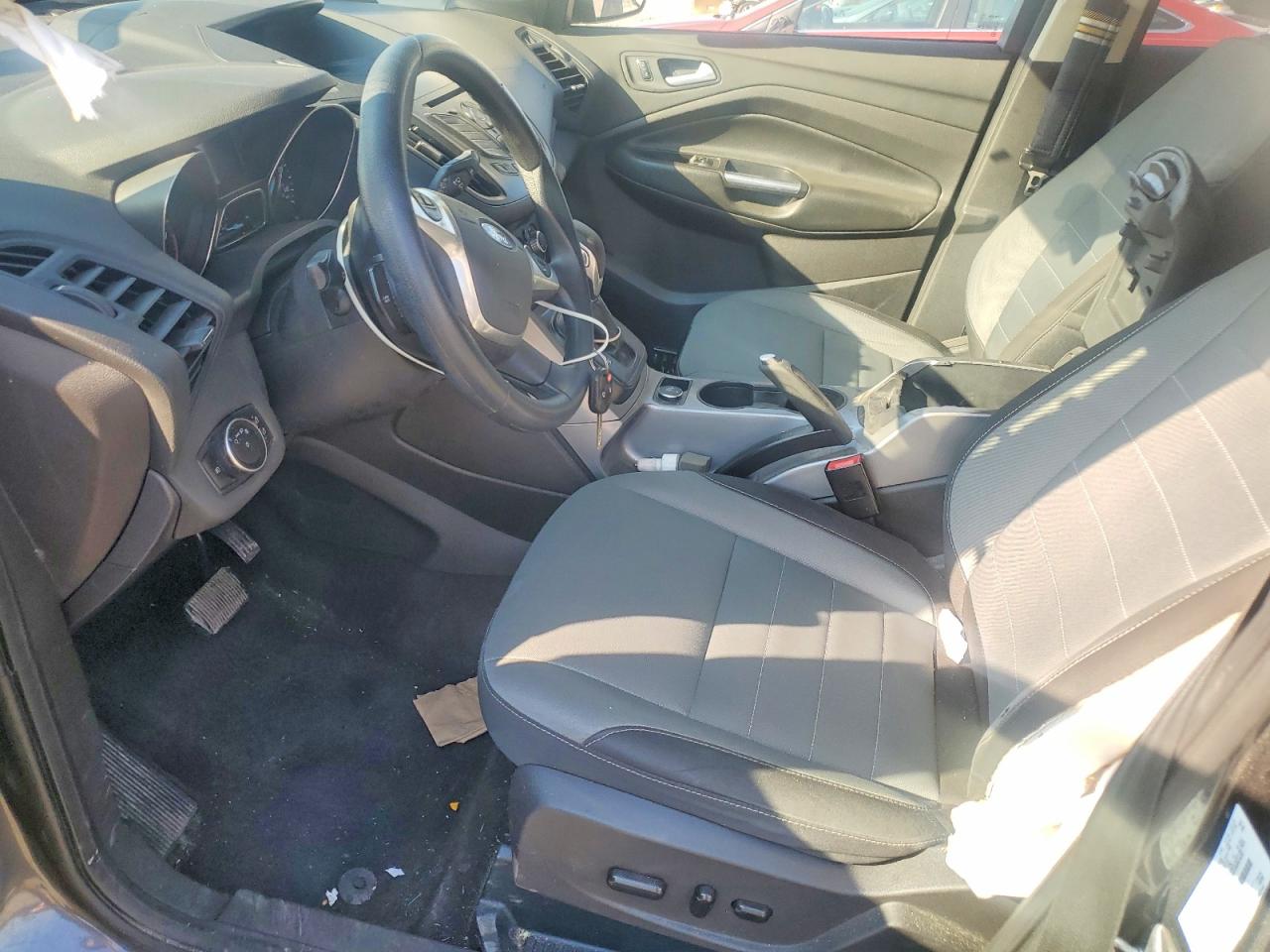 2016 FORD ESCAPE SE photo 13