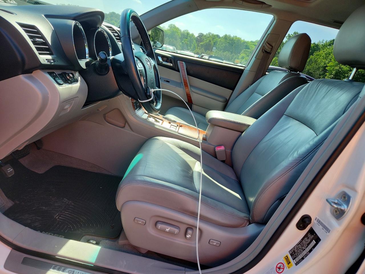 2010 TOYOTA HIGHLANDER LIMITED photo 13