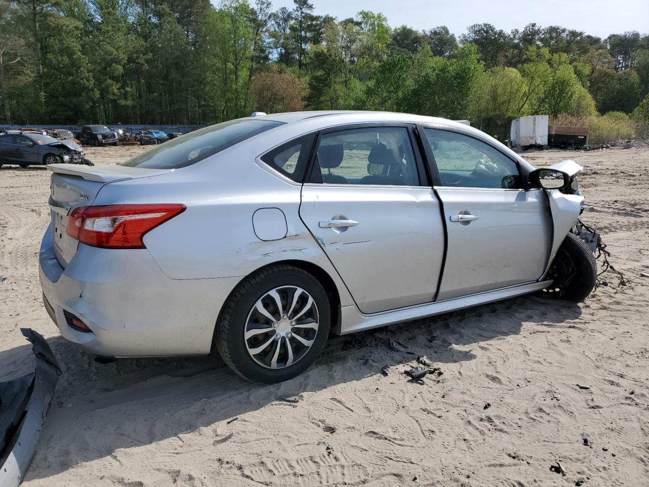 2016 NISSAN SENTRA S photo 5