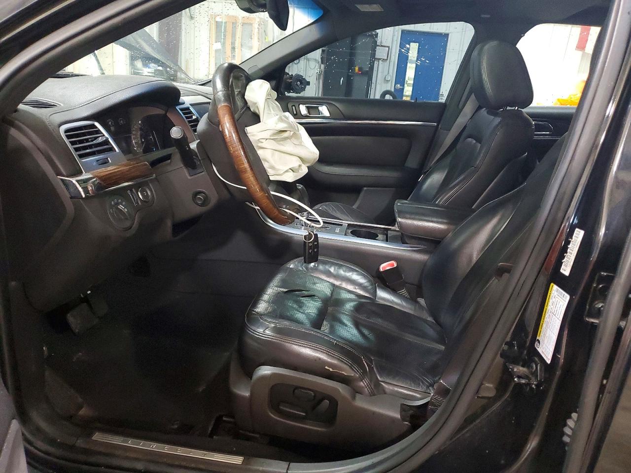 2009 LINCOLN MKS photo 13