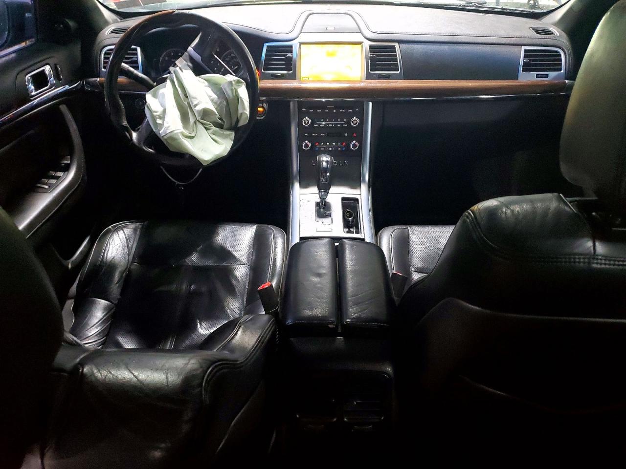 2009 LINCOLN MKS photo 15