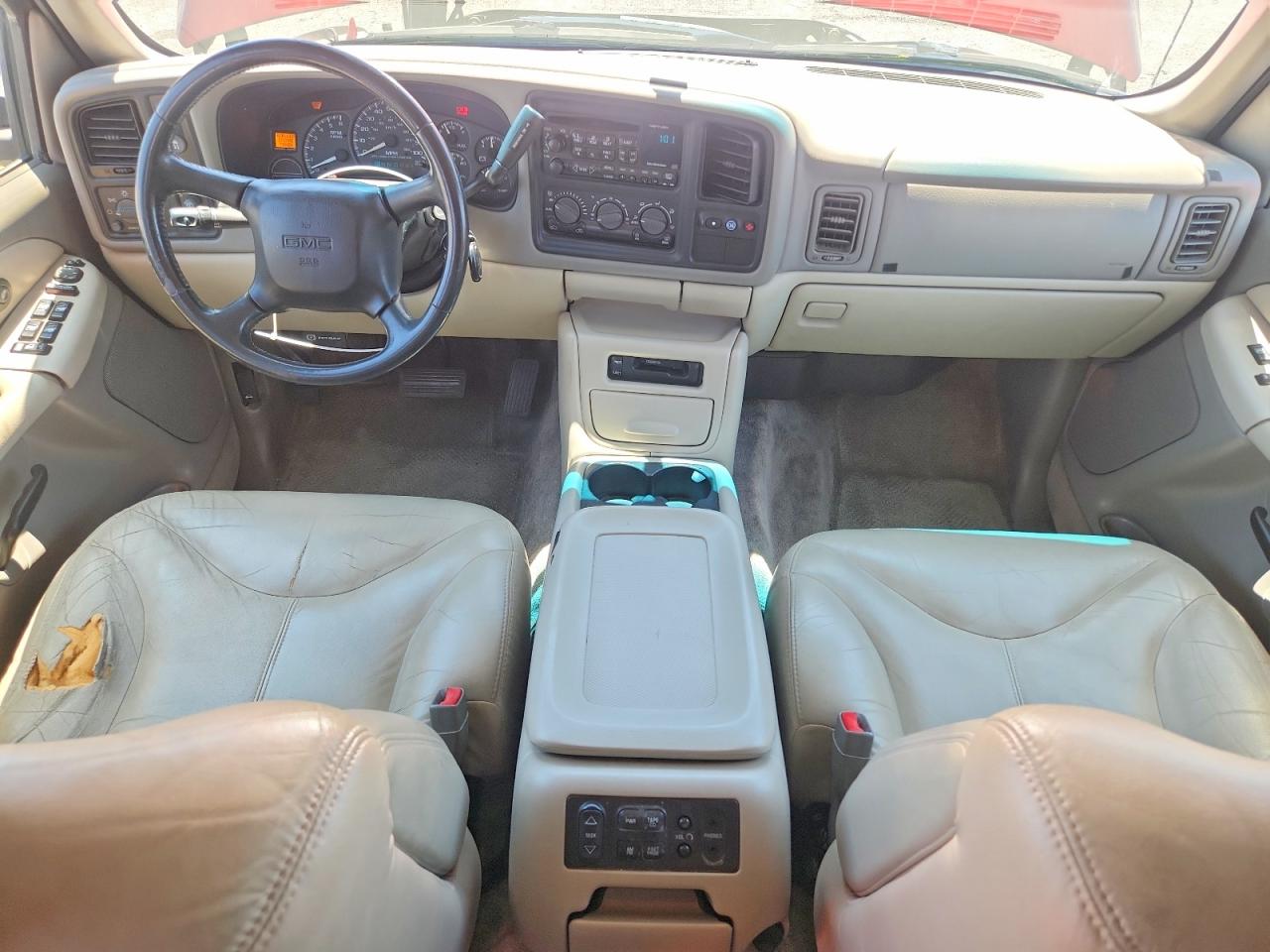 2002 GMC YUKON photo 22