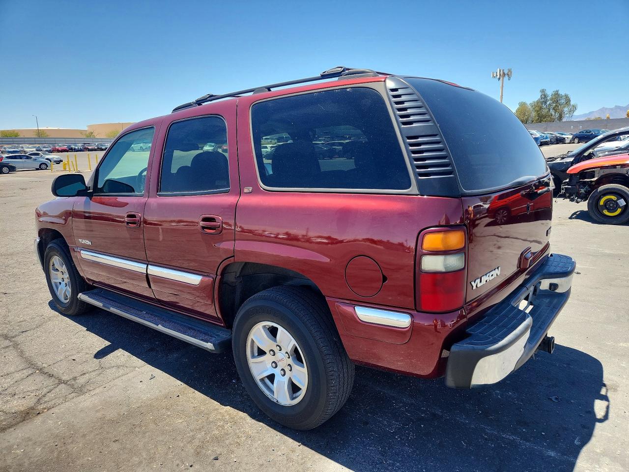 2002 GMC YUKON photo 4