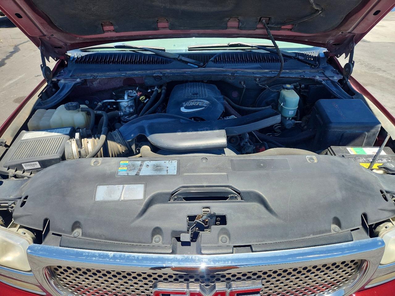 2002 GMC YUKON photo 34