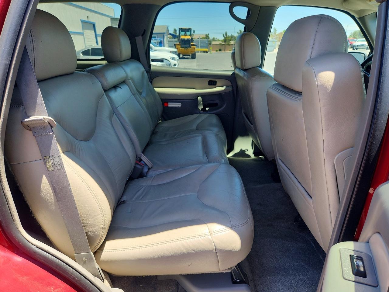 2002 GMC YUKON photo 31