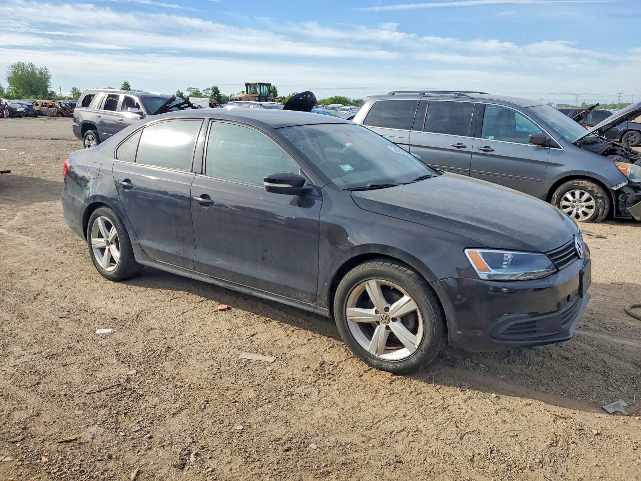 2011 VOLKSWAGEN JETTA SE photo 4
