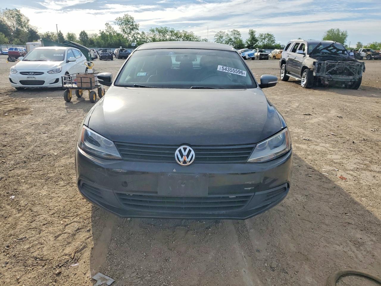 2011 VOLKSWAGEN JETTA SE photo 5