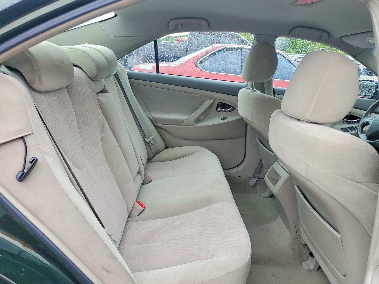 2011 TOYOTA CAMRY LE photo 19