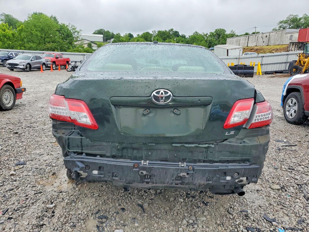 2011 TOYOTA CAMRY LE photo 11