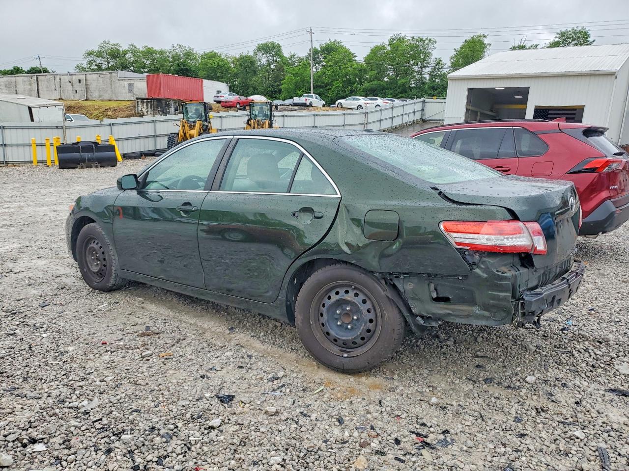 2011 TOYOTA CAMRY LE photo 3