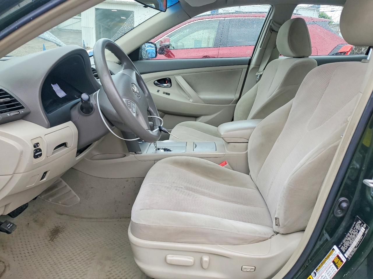 2011 TOYOTA CAMRY LE photo 13