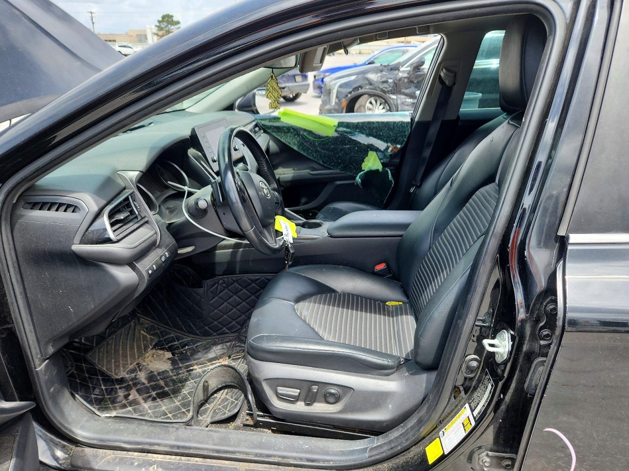 2021 TOYOTA CAMRY SE photo 13