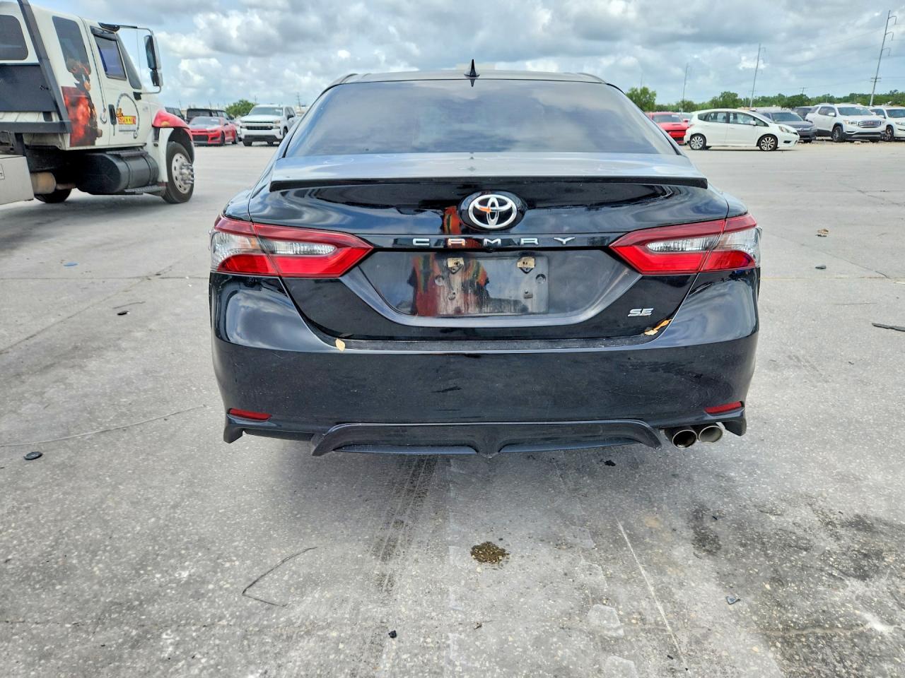 2021 TOYOTA CAMRY SE photo 11