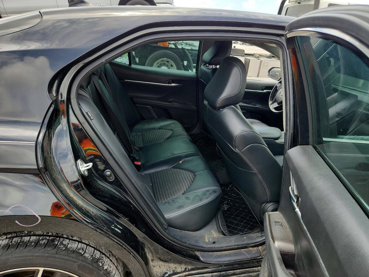 2021 TOYOTA CAMRY SE photo 19