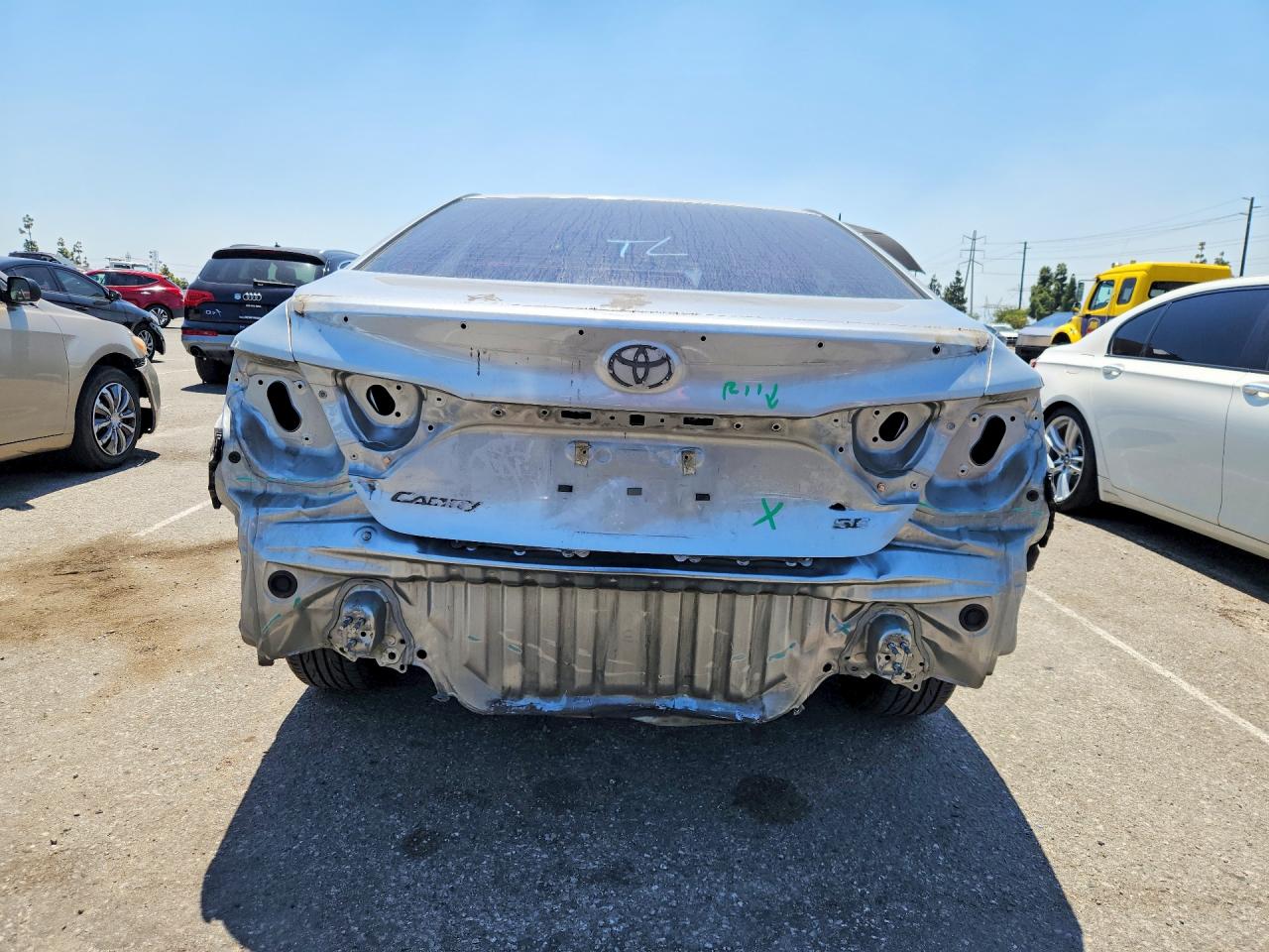 2017 TOYOTA CAMRY LE photo 11