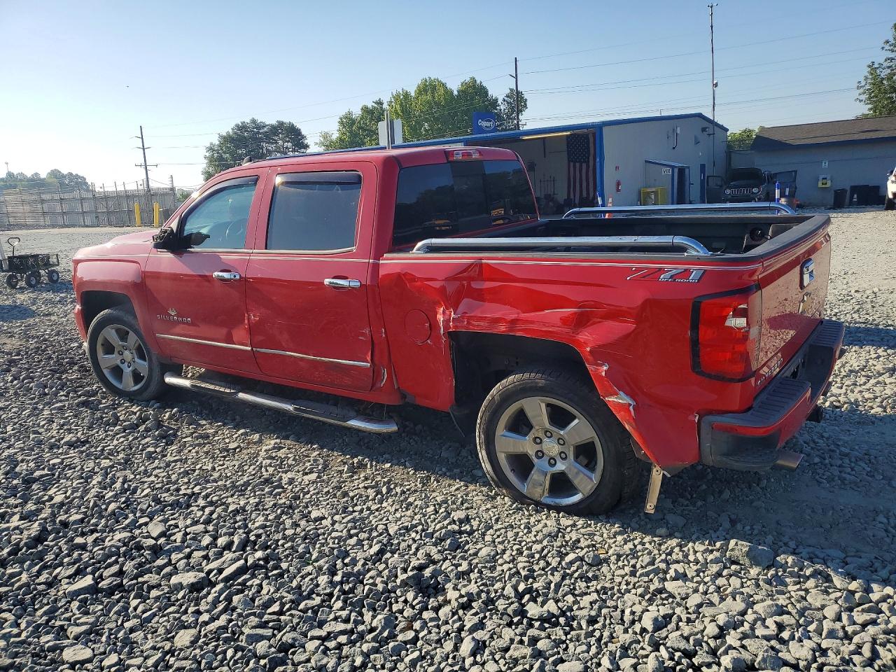 2018 CHEVROLET SILVERADO K1500 LT photo 3