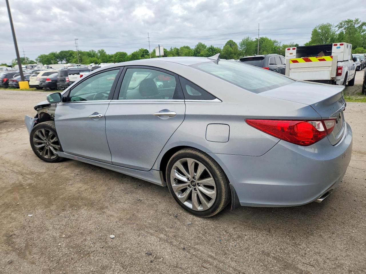 2011 HYUNDAI SONATA SE photo 2