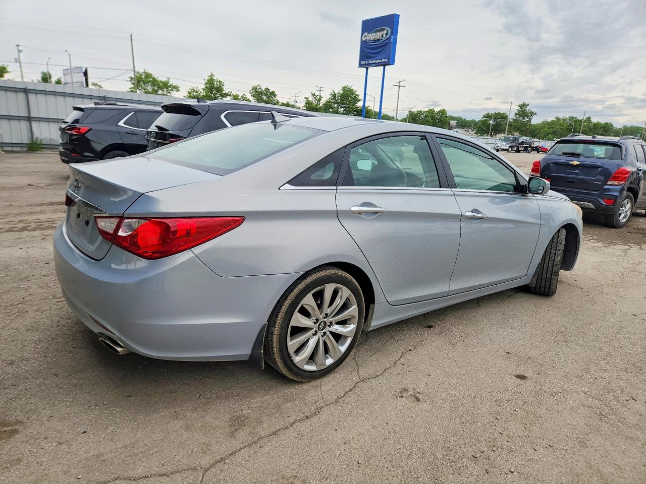 2011 HYUNDAI SONATA SE photo 3