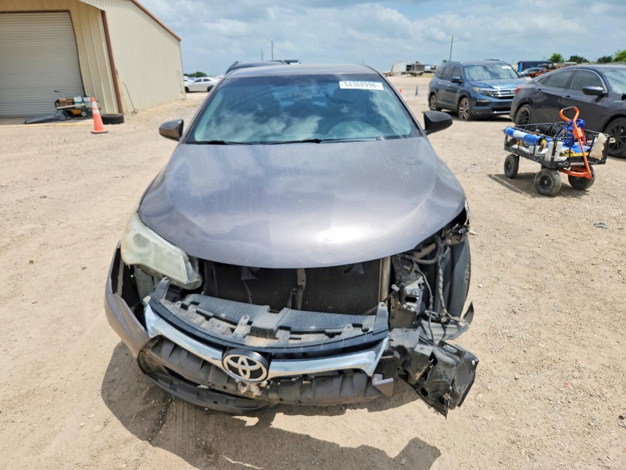 2016 TOYOTA CAMRY LE photo 9