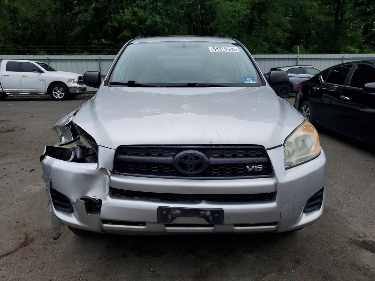 2011 TOYOTA RAV4 BASE photo 9