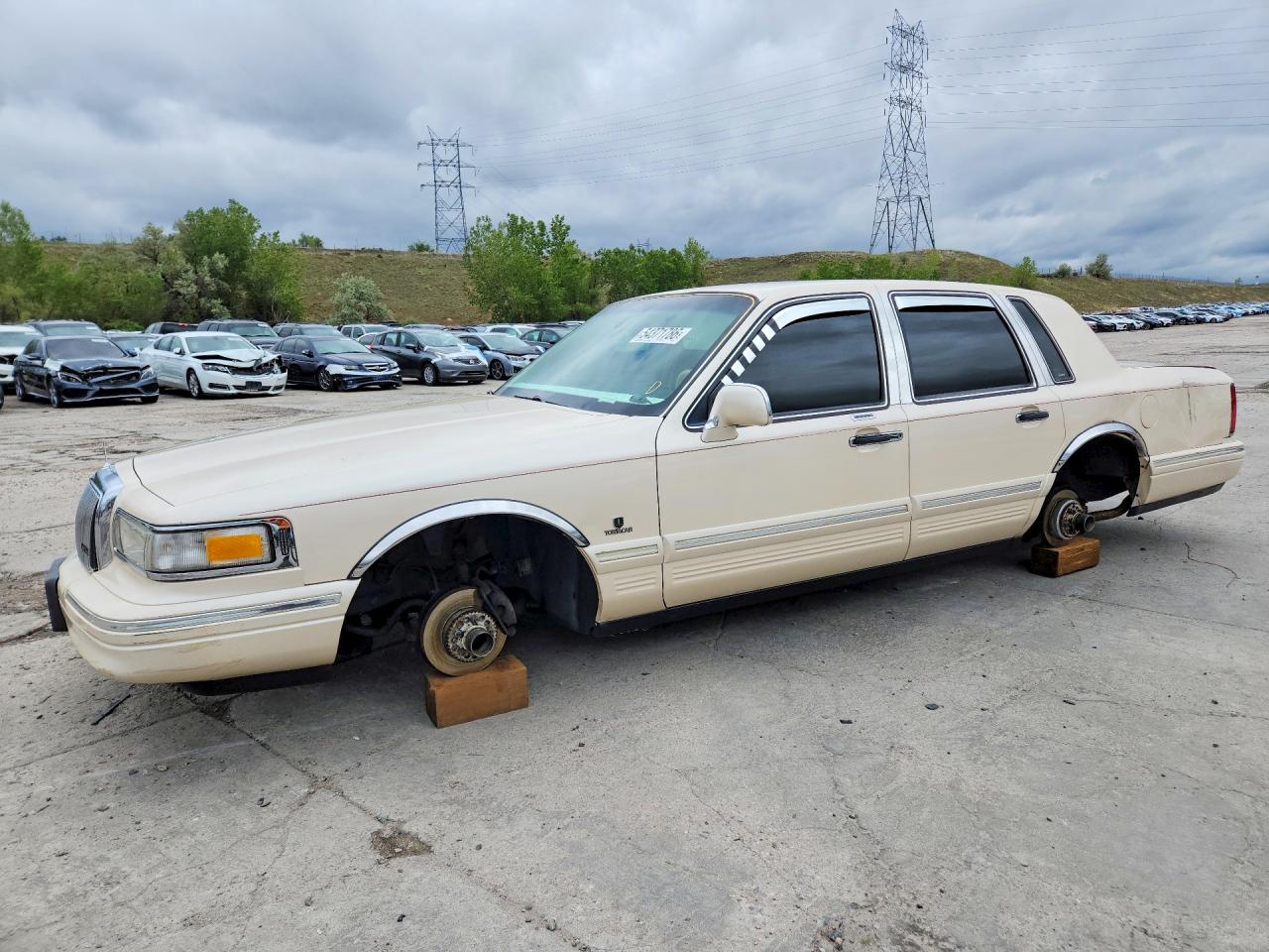 1997 LINCOLN TOWN CAR