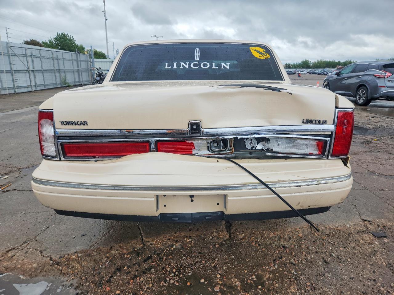 1997 LINCOLN TOWN CAR CARTIER photo 11
