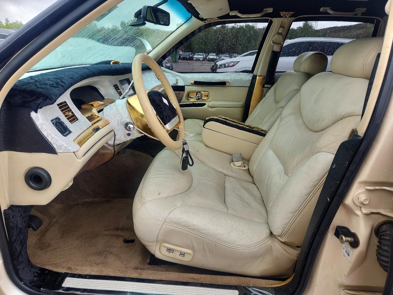 1997 LINCOLN TOWN CAR CARTIER photo 13