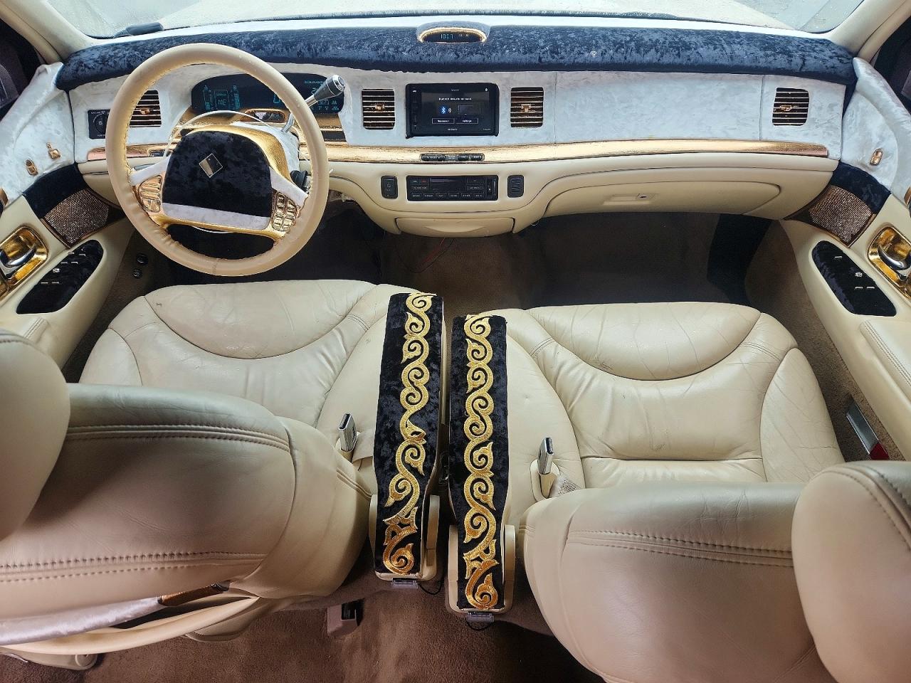 1997 LINCOLN TOWN CAR CARTIER photo 15