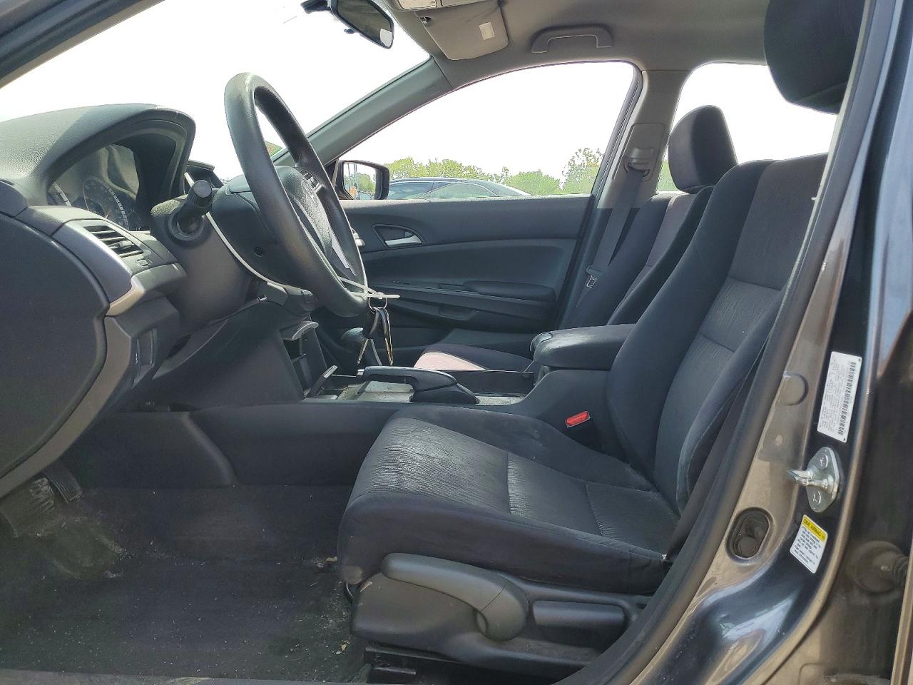 2011 HONDA ACCORD LX photo 7