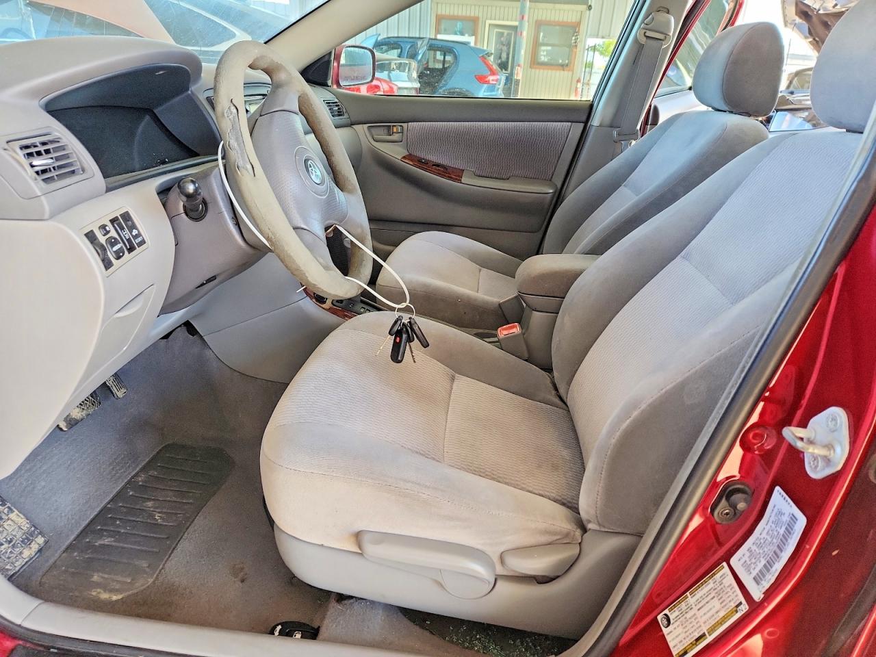 2005 TOYOTA COROLLA LE photo 19