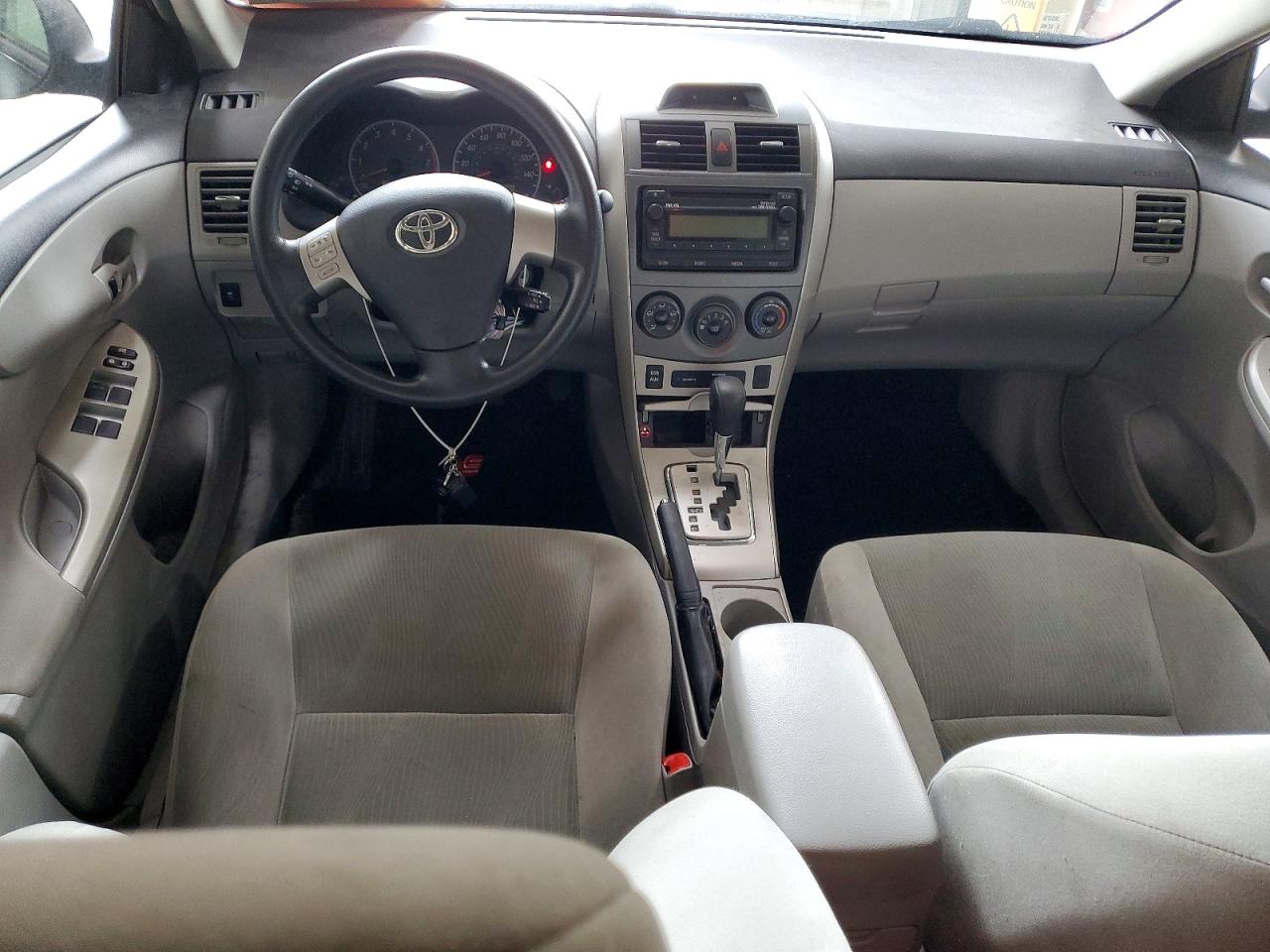 2012 TOYOTA COROLLA LE photo 15