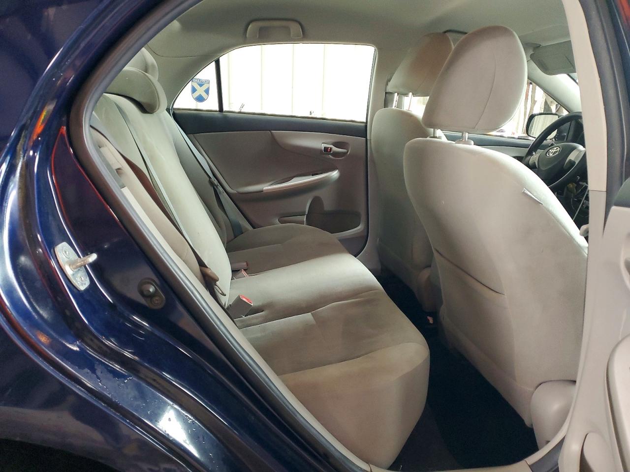 2012 TOYOTA COROLLA LE photo 19