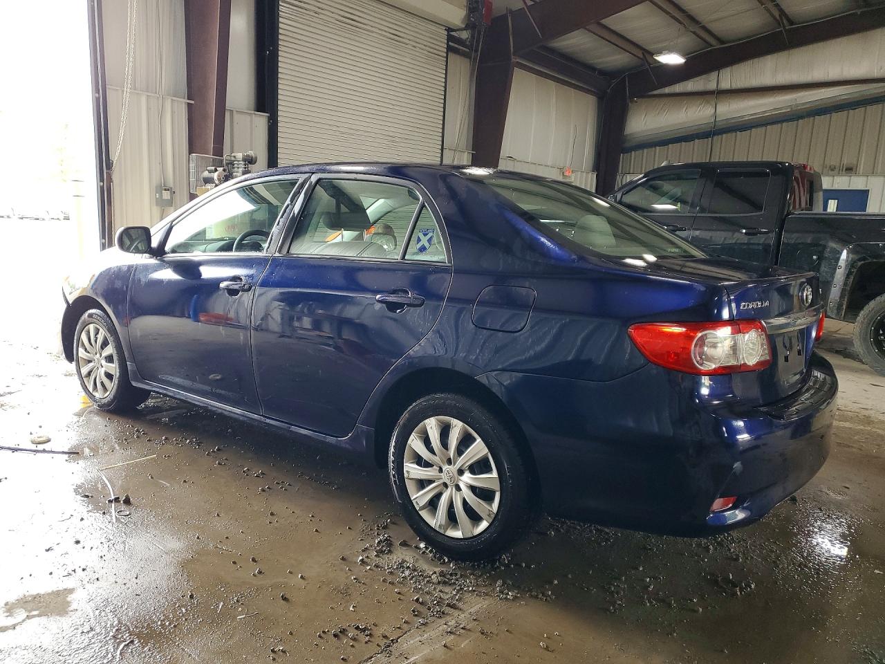 2012 TOYOTA COROLLA LE photo 3