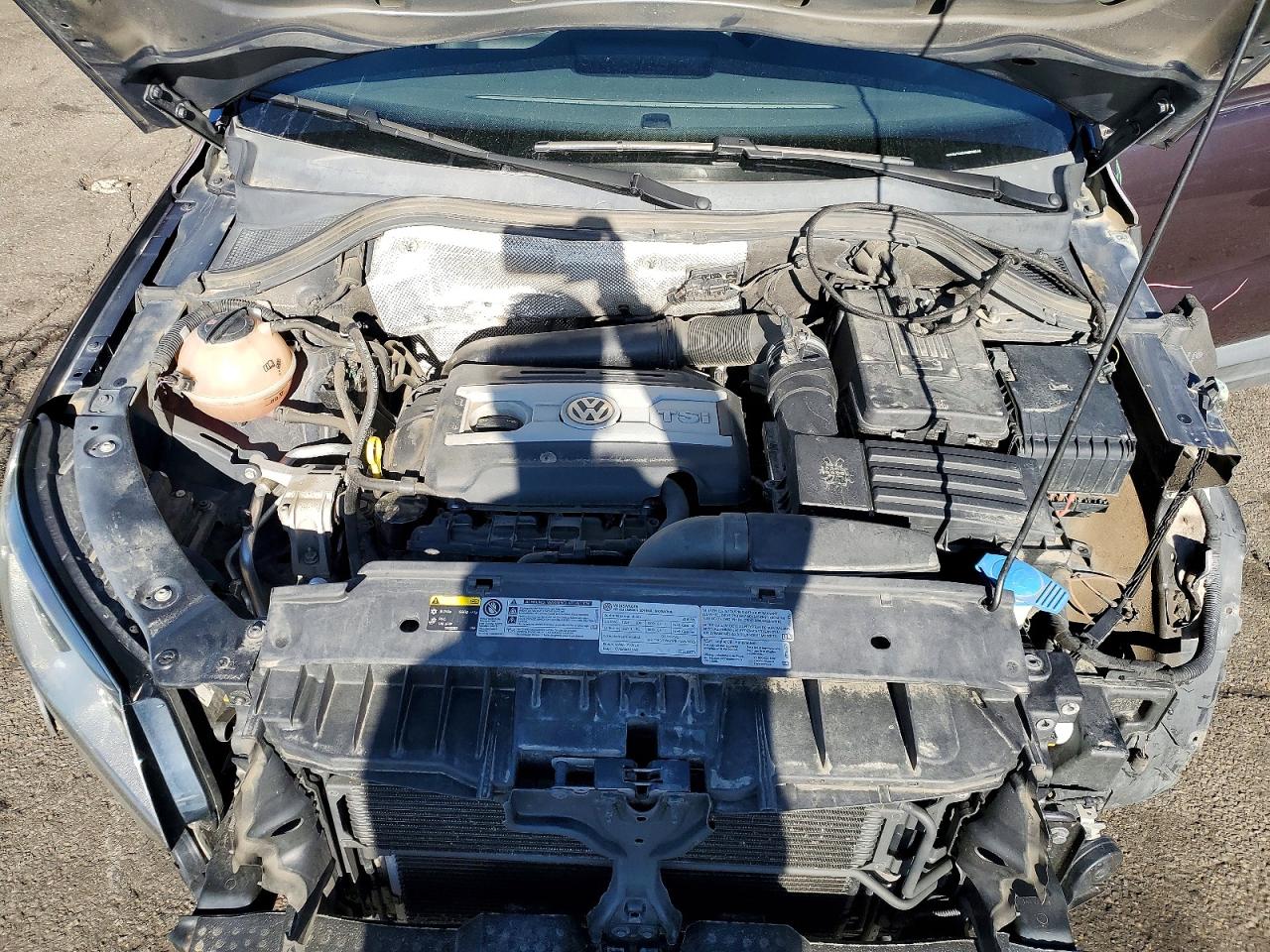 2016 VOLKSWAGEN TIGUAN S photo 31