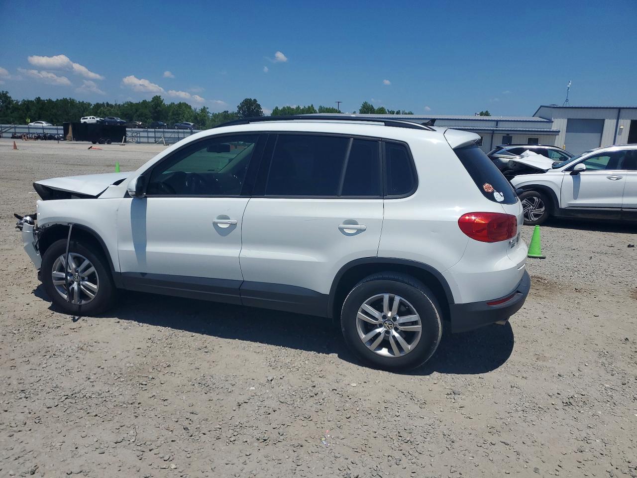2017 VOLKSWAGEN TIGUAN S photo 2