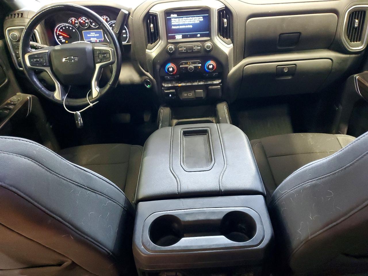 2020 CHEVROLET SILVERADO K1500 RST photo 22
