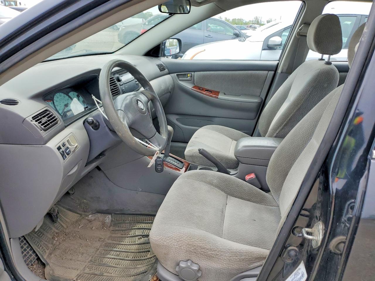 2004 TOYOTA COROLLA CE photo 13