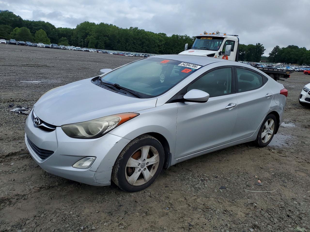 2013 HYUNDAI ELANTRA