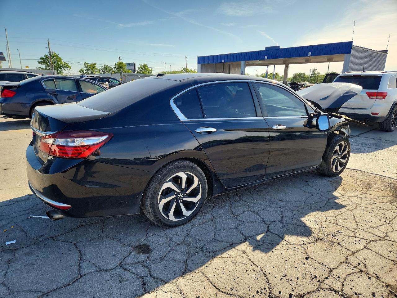 2017 HONDA ACCORD EXL photo 5