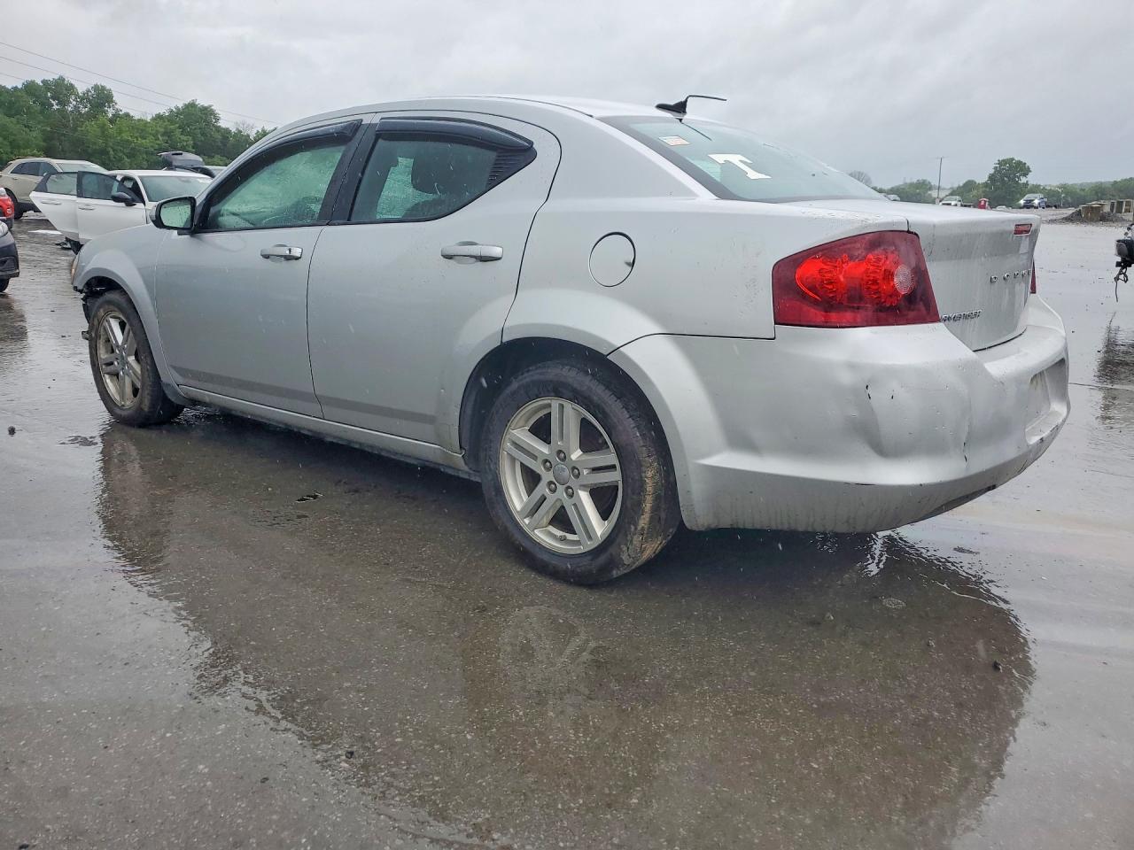 2012 DODGE AVENGER SXT photo 3